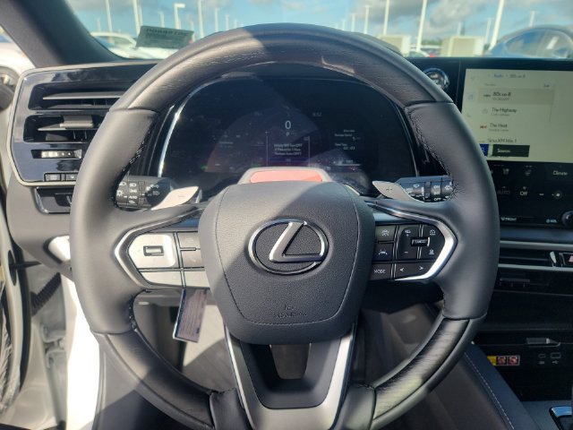 New 2026 Lexus RX 350h w/ Convenience Package AWD/4WD image 14