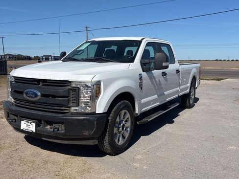 Used 2019 Ford F250 XL image 2