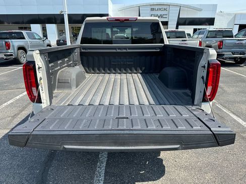 New 2026 GMC Sierra 1500 AT4 w/ AT4 Premium Package AWD/4WD image 6