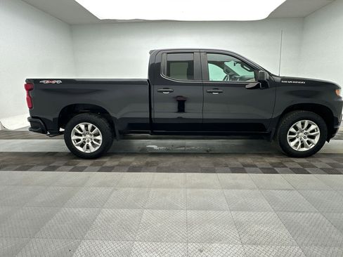 Used 2019 Chevrolet Silverado 1500 Custom w/ Custom Value Package image 8