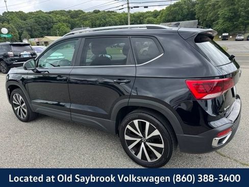 Certified 2023 Volkswagen Taos SE w/ Panoramic Sunroof Package AWD/4WD image 7