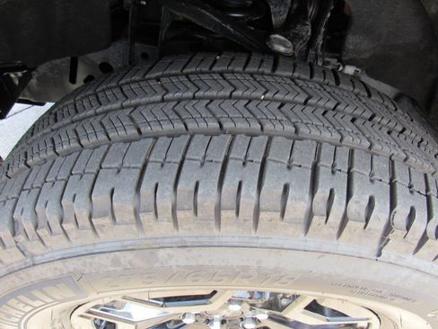 Certified 2025 Ford F150 Lightning XLT AWD/4WD image 11