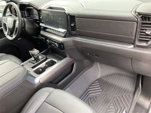 Used 2023 Chevrolet Silverado 1500 LTZ image 27
