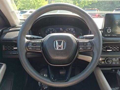 Used 2025 Honda Accord SE image 20