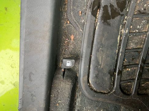 Used 2015 Chevrolet Spark LT image 11