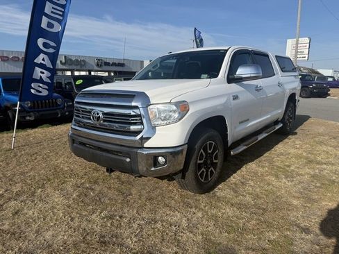 Used 2016 Toyota Tundra SR5 image 3