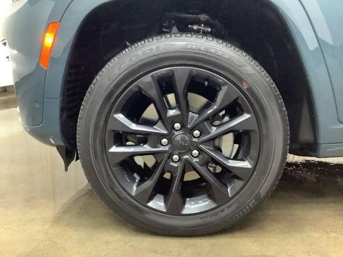 New 2026 Jeep Grand Cherokee L Limited AWD/4WD image 28