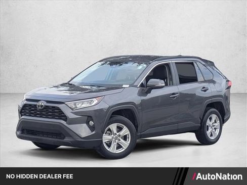 Used 2021 Toyota RAV4 XLE FWD image 1
