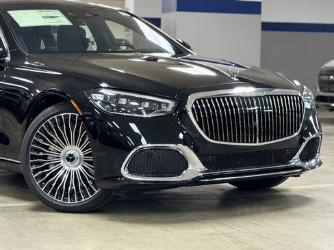 New 2026 Mercedes-Benz Maybach S 580 4MATIC image 3