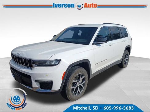 Used 2024 Jeep Grand Cherokee L Limited AWD/4WD image 3