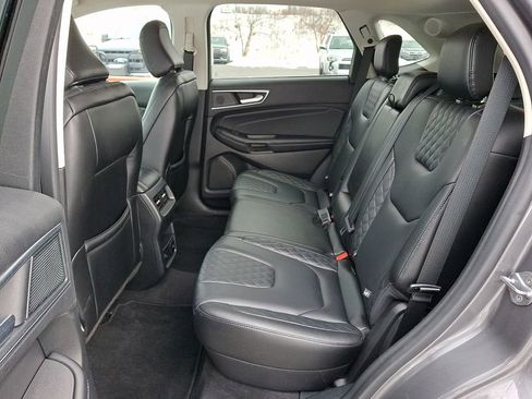 Used 2024 Ford Edge Titanium image 12