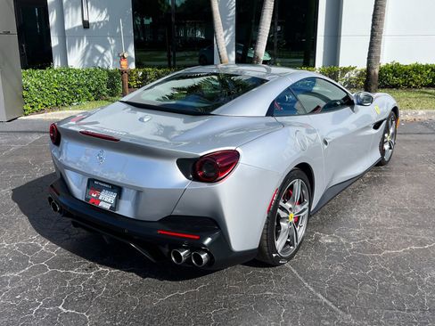 Used 2019 Ferrari Portofino image 20