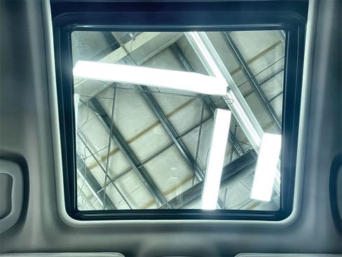 Used 2022 Subaru Forester Premium image 27