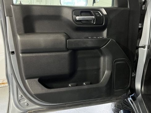 Used 2019 Chevrolet Silverado 1500 Custom w/ Custom Value Package image 18