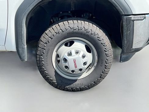 Used 2024 GMC Sierra 3500 Pro AWD/4WD image 32