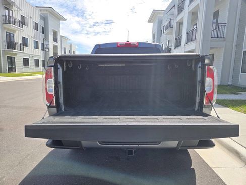 Used 2021 GMC Canyon Elevation Standard w/ Convenience Package RWD image 9