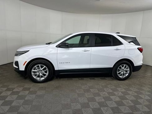 Used 2023 Chevrolet Equinox LS w/ LS Convenience Package image 6