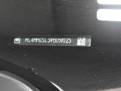 Used 2023 Buick Encore GX Essence w/ Advanced Technology Package AWD/4WD image 35