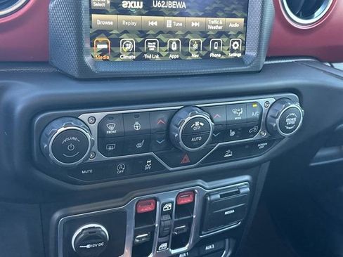 Certified 2023 Jeep Wrangler Unlimited Rubicon w/ Cold Weather Group image 30