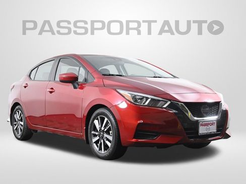 Used 2020 Nissan Versa SV image 4