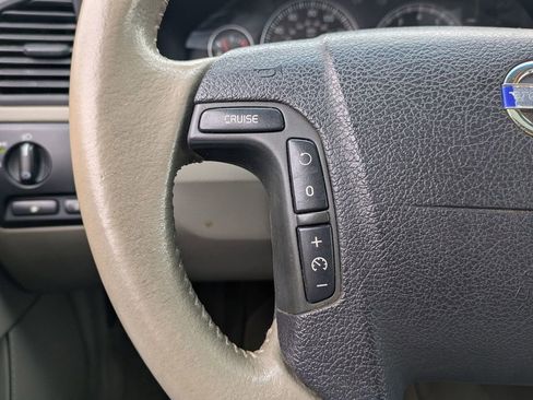 Used 2004 Volvo XC70 image 18