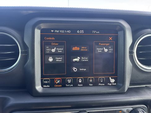 Used 2021 Jeep Wrangler Unlimited Sahara w/ Cold Weather Group AWD/4WD image 15
