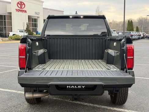 Certified 2025 Toyota Tacoma SR5 image 15