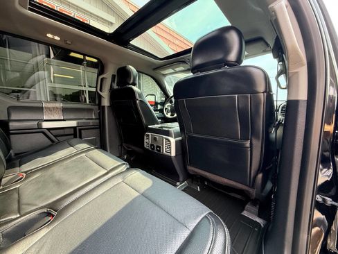 Used 2017 Ford F250 Lariat w/ Lariat Ultimate Package AWD/4WD image 40