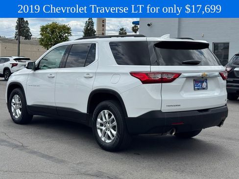 Used 2019 Chevrolet Traverse LT FWD image 5