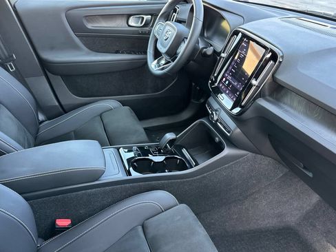 Used 2023 Volvo C40 P8 Recharge Ultimate w/ Protection Package Premier AWD/4WD image 17