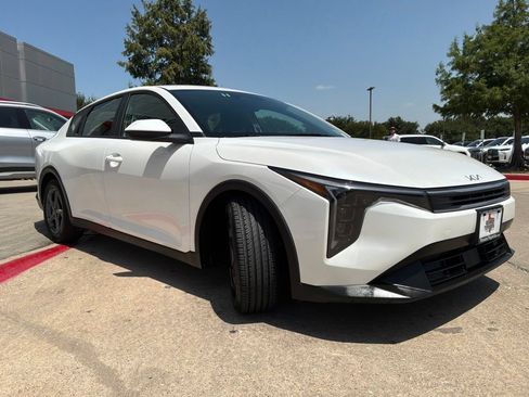 Used 2025 Kia K4 FWD image 4
