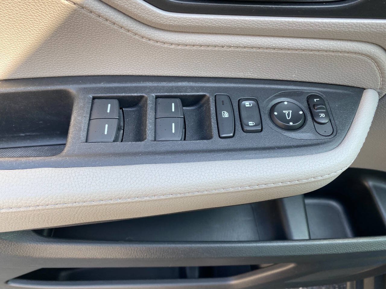 Used 2018 Honda Odyssey EX image 12