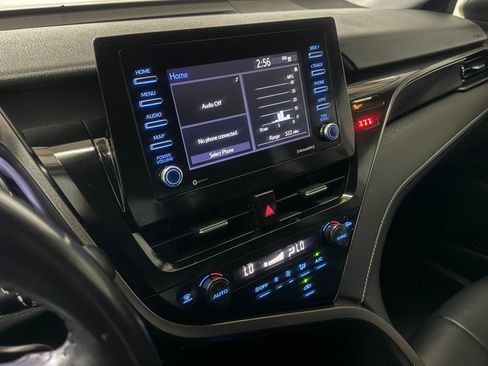 Used 2022 Toyota Camry SE image 39