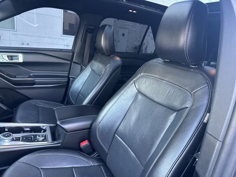 Used 2020 Ford Explorer Limited image 26