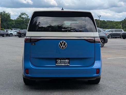 Used 2025 Volkswagen ID. Buzz Pro S Plus RWD image 8