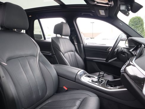Used 2022 BMW X5 M50i AWD/4WD image 35