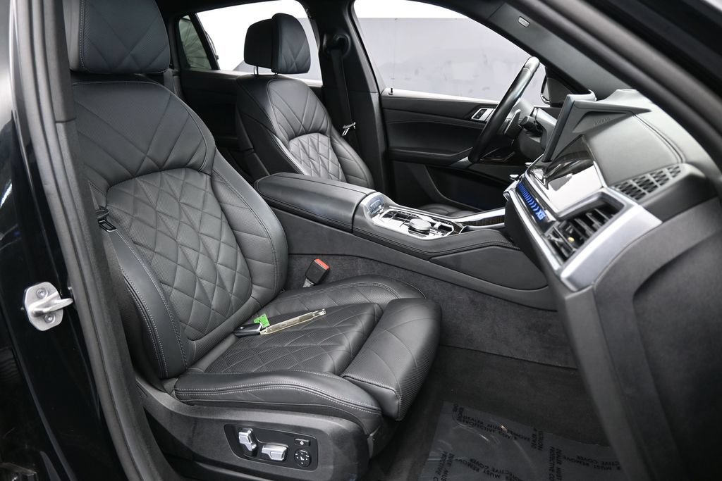 Used 2025 BMW X6 xDrive40i AWD/4WD image 53