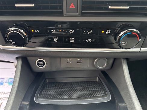 Used 2021 Nissan Rogue S image 27