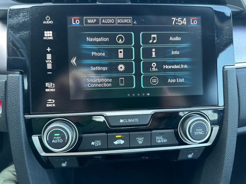 Used 2017 Honda Civic Touring image 22