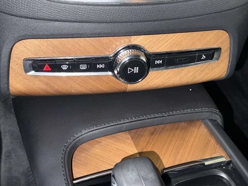 Used 2023 Volvo XC90 B6 Plus w/ Protection Package Premier AWD/4WD image 25