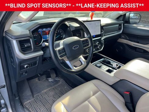 Used 2022 Ford Expedition Max XLT image 7