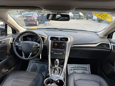 Used 2014 Ford Fusion SE w/ Equipment Group 202A FWD image 21