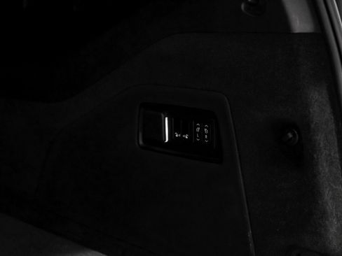 Used 2023 Cadillac Escalade ESV V image 53