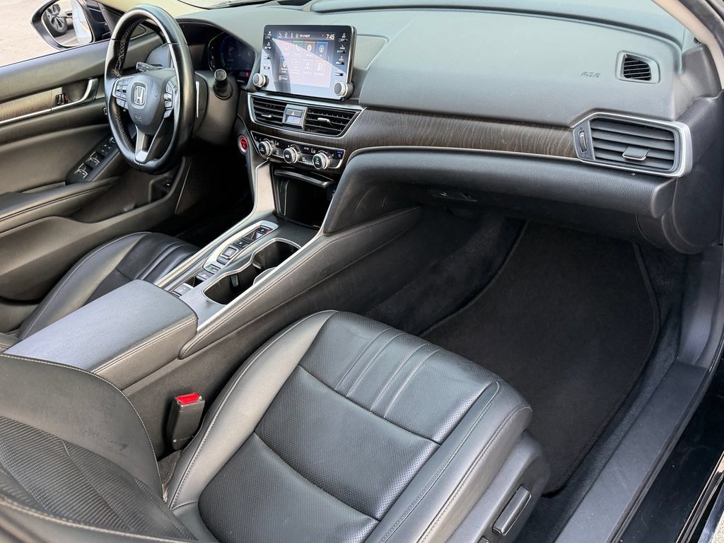 Used 2022 Honda Accord Touring image 17