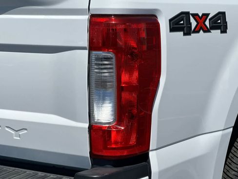 Used 2019 Ford F250 Lariat w/ Lariat Value Package AWD/4WD image 30