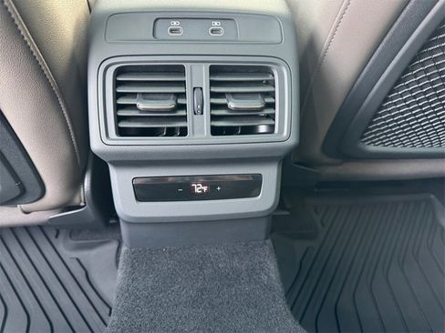 Used 2025 Audi Q5 Premium Plus w/ Premium Plus image 24