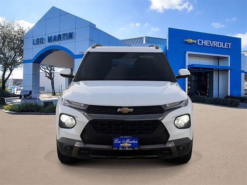 Used 2022 Chevrolet TrailBlazer ACTIV w/ Sun and Liftgate Package image 2