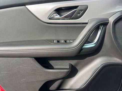 Used 2025 Chevrolet Blazer LT w/ Driver Confidence Package image 16