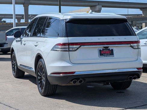 Used 2020 Lincoln Aviator Reserve w/ Elements Package Plus AWD/4WD image 4