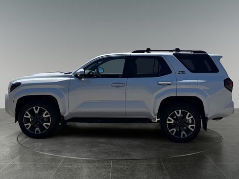 Used 2025 Toyota 4Runner TRD Sport AWD/4WD image 5
